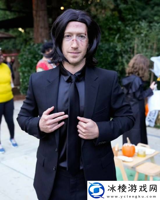 扎克伯格万圣节cos杀神约翰·威克