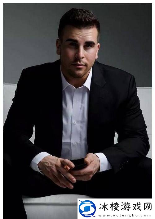 美式幽默：美国顺直男装跨性别5个月-以男性形象回归