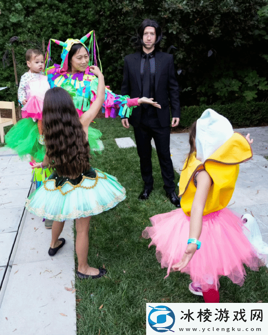 扎克伯格万圣节cos杀神约翰·威克