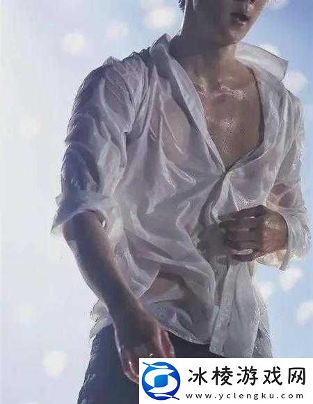 白花花的身上满是汗津津的汗液