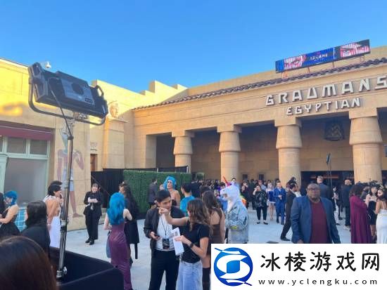 双城之战第二季洛杉矶首映-“蔚”和“金克丝”相谈甚欢