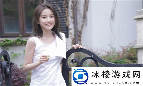 胡桃流口水翻白眼咬铁球图片：当可爱角色遭遇奇怪物品时的搞笑瞬间