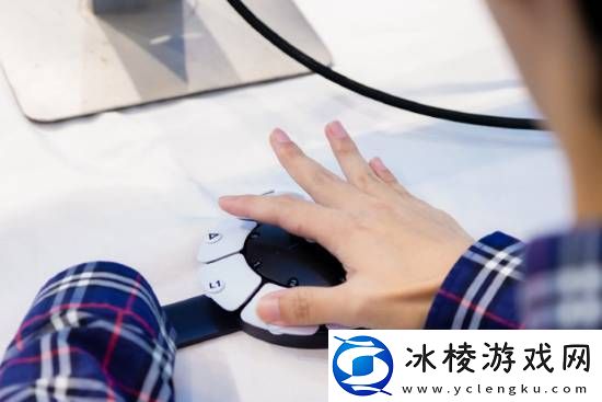 肢体障碍玩家福音！索尼展示Access游戏控制器