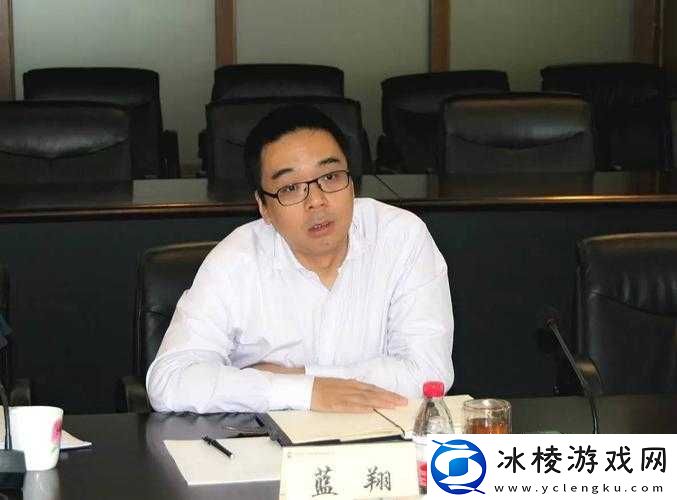 出租房里交互高康张睿的故事