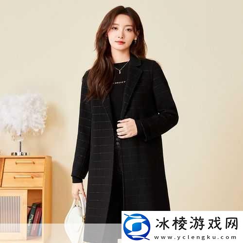 秋水伊人2022黑色毛呢外套评测：1.-秋水伊人2022黑色毛呢外套深度评测与推荐