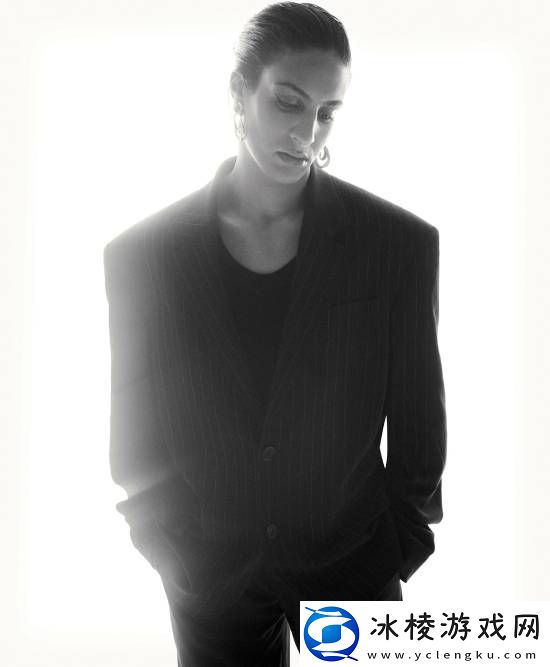 性别争议奥运冠军哈利夫登法国杂志封面