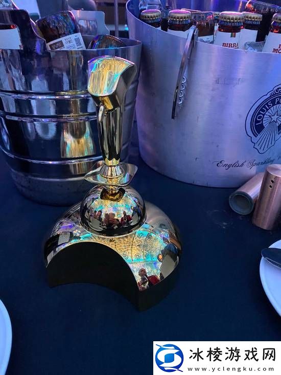 FF7RB获金摇杆最佳叙事/配乐