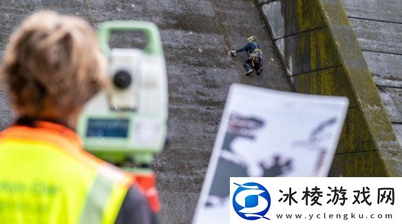 日本佐贺水库大坝惊现哥斯拉壁画！看似天成实际人为