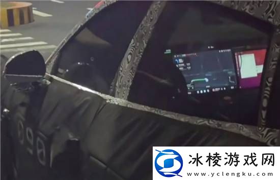 小米SUV新谍照曝光!SU7同款土星环尾灯