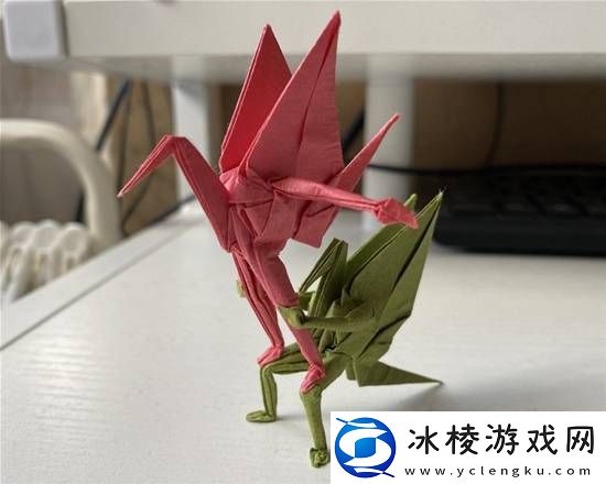 日本折纸仙人折出“鹤星人”