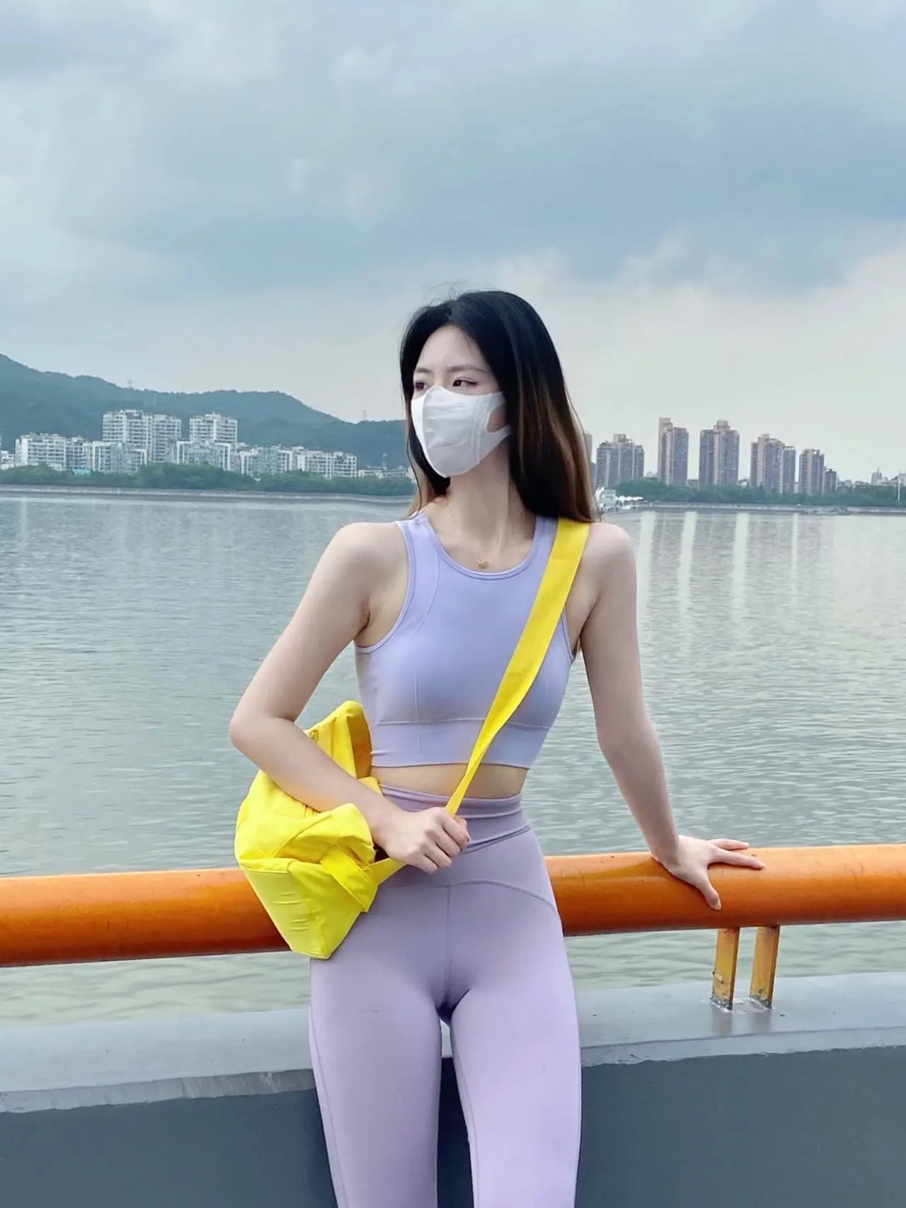 练瑜伽了一道缝什么梗