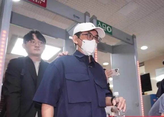 查持有未成年性影像!台湾知名艺人黄子佼被判8个月