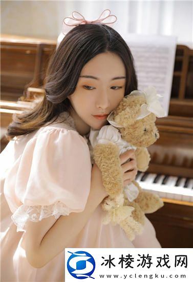 女学生被-c-扒衣服英文站引发热议-友痛斥：线上暴力如何治理！