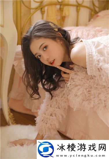 女被-c-黄扒衣服作文引发热议-友：如何看待道德与法律的界限！