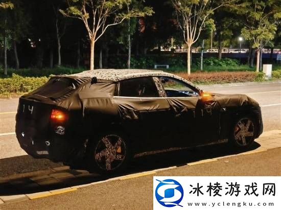 小米SUV内饰细节曝光！疑配有一体式远端带鱼屏