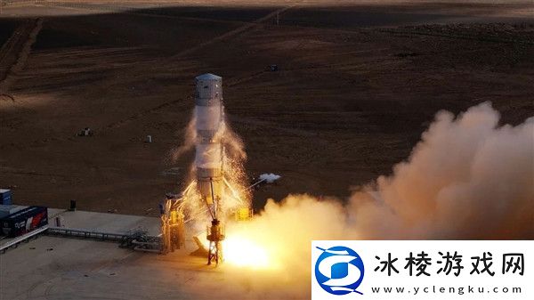 我国第一款不锈钢火箭朱雀三号完成1万米垂直起降飞行