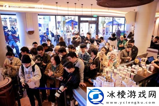 瑞幸晒原神联动新品爆单活动现场照