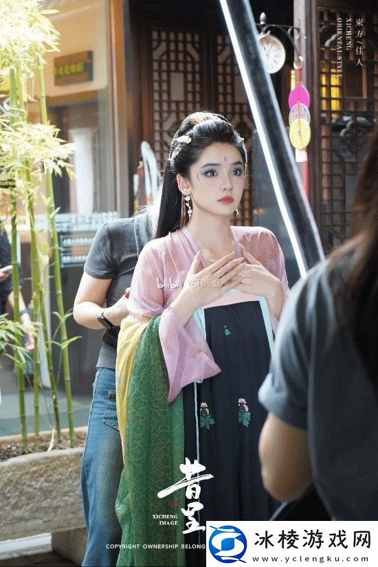 黑神话蜘蛛精二姐演员分享全新COS照知性贤惠