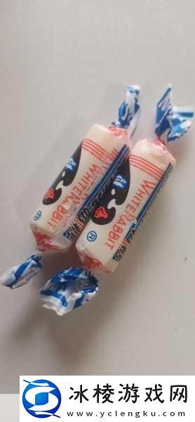 揭秘大白兔上的两颗葡萄-1.-大白兔的神秘果园：探寻两颗葡萄的故事