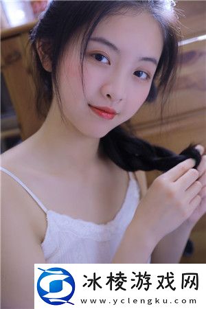 女被-c-黄扒衣服直播引爆络-友：对这种恶心的内容感到恶心！