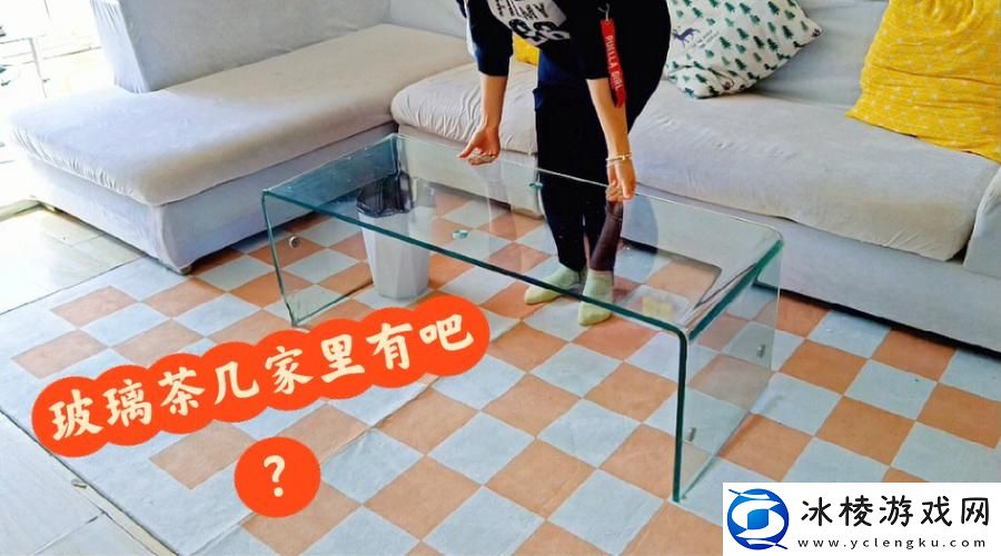 几个装修工人把我压在茶几轮-友：“这是哪里来的奇葩经历-”