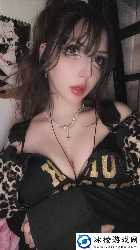 国外美女推主认证漫威争锋匕首体模