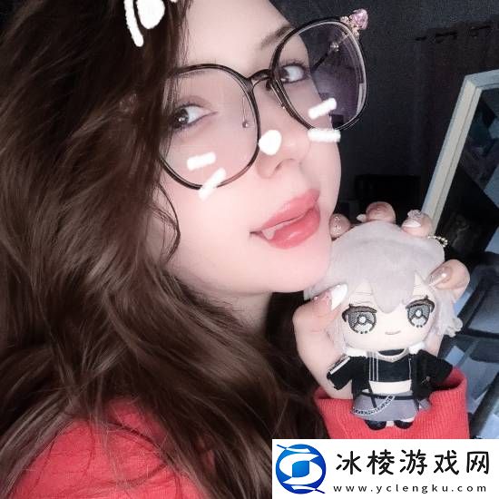 国外美女推主认证漫威争锋匕首体模