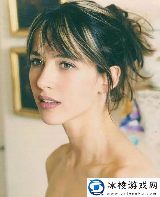 游民叭人:岁月不败美人！58岁苏菲·玛索依然是女神