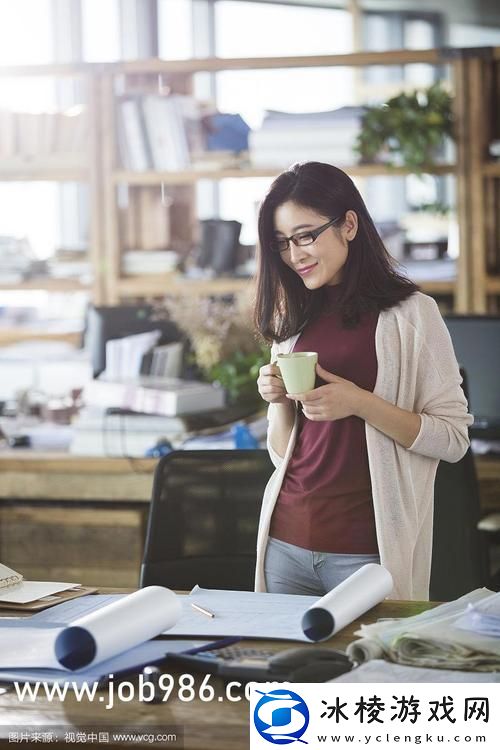 岳故意装睡让我挺进去-友：这是一场意外的游戏