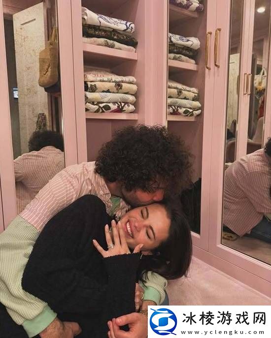 赛琳娜宣布订婚海莉·比伯点赞