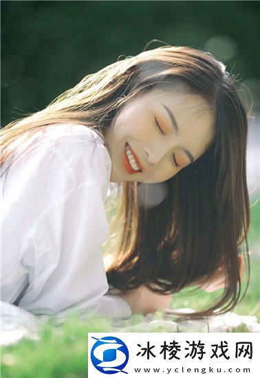 丰满的女邻居赢得好评-友：剧情展开得如此自然却引人深思！