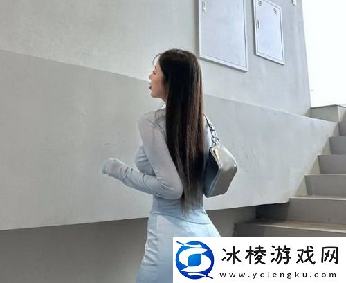 免费看站在线观看人数在哪直播：揭秘背后的观众狂潮！