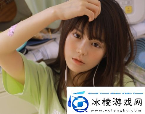 动漫c黄扒衣服做小电影网络内容的争议网友：这题材太让人不安了吧！