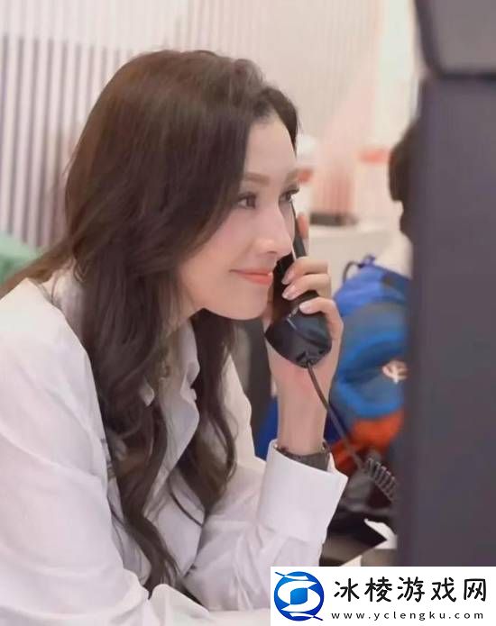 54岁李嘉欣疑似复出