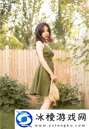 女被-c-黄扒衣服91引发热议-友：从震惊到愤怒的情绪连锁反应！