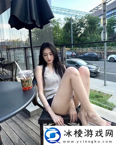 国产精华一曲二曲三曲引爆护肤新潮流-友：每一瓶都是肌肤的秘密武器！