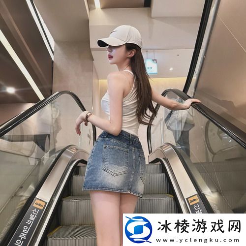 坤坤寒进桃子里嗟嗟嗟视频引发热议-友：这画面简直让人捧腹不已！