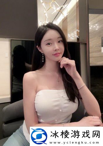 一面膜胸口一面吻：用面膜滋润肌肤-享受亲密时光的完美结合！