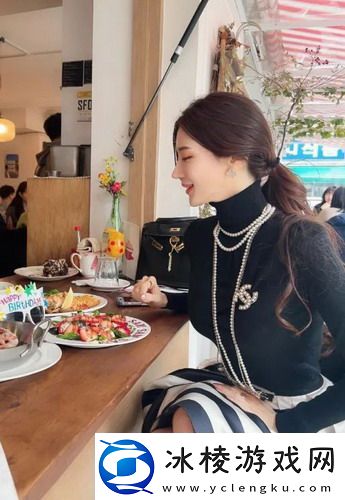 爆❌喷水❌洗澡动漫+让人惊艳的视觉体验与丰富的情感表达网友：大家都在讨论这些！