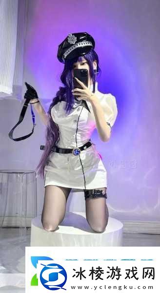 韩国美眉Miyuko惊艳新COS黑丝女仆引爆手游圈热潮！