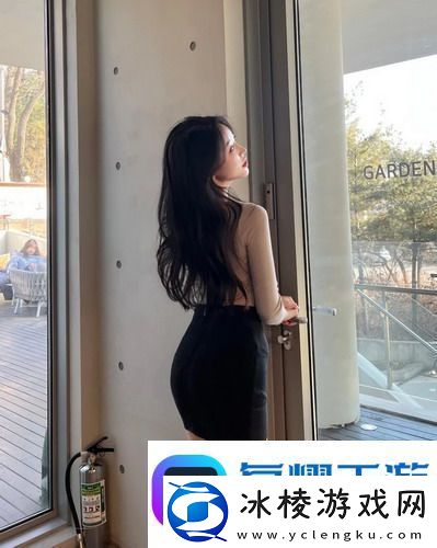 老公装醉看我和别人在一起：竟然在旁边默默观察我的举动-真是让人哭笑不得的情景！