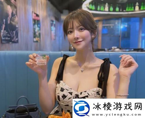 年轻漂亮善良的秘书2网友：青春靓丽的职场女神真是让人心生向往啊！