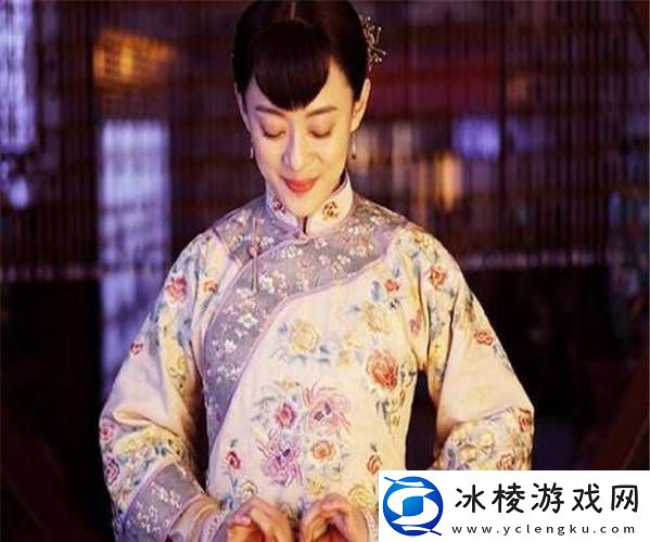 周莹躲进被子里-用户评论：她终于学会了自我保护！