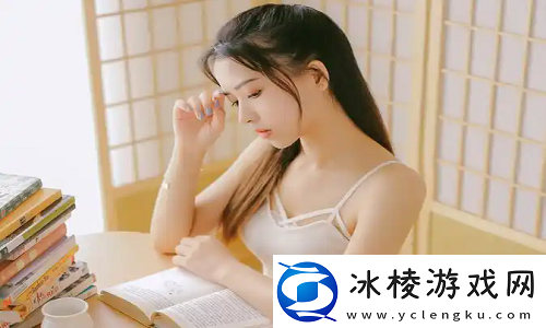 女人脱精光直播app大全：娱乐背后的社会问题与女性物化现象的隐性扩展