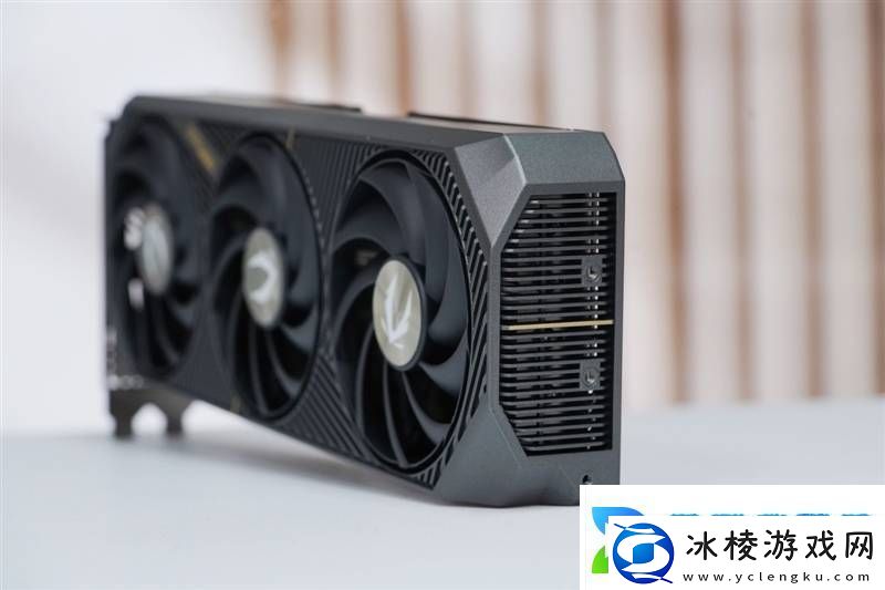 索泰RTX5070SOLIDOC评测