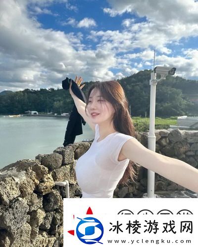 妈妈在家穿超薄内裤的注意事项-轻松变换穿搭风格-友：舒适又自在的选择！